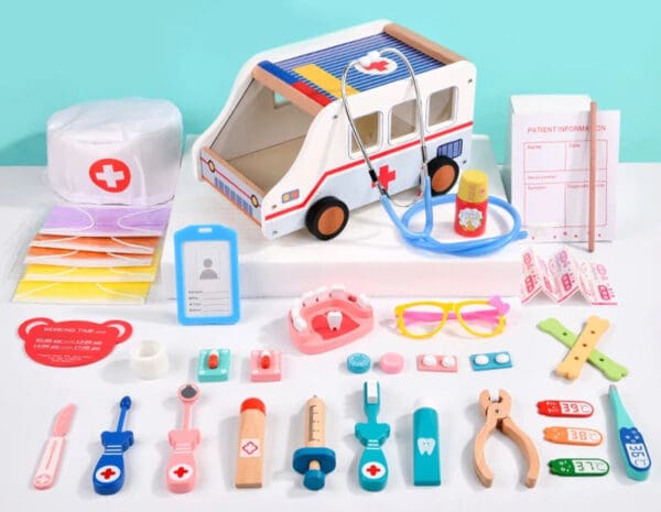Wholesale Wooden Pretend Play Toys Doctor Set Role Play Ambulance Series Educational Medical Toy for Kids Dentist Gift Fun