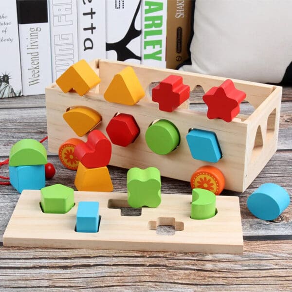Wholesale Wooden Shape Matching Game Educational Toy for Kids 17-Hole Geometry Shape Matching and Color Recognition Dropshipping