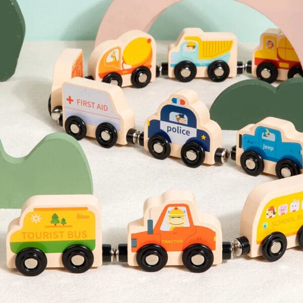 Wholesale Wooden Magnetic Train Toy Educational Mini Traffic Train Set for Kids Number and Animal Cognition Montessori Learning