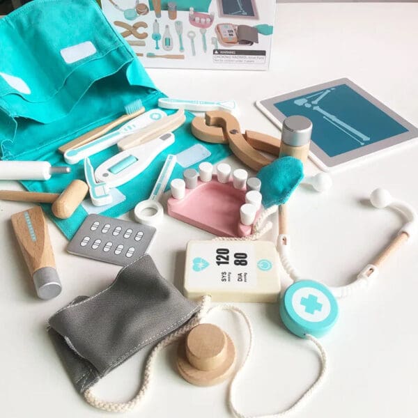 Wholesale Wooden Pretend Play Toys Doctor and Makeup Set for Kids Role Play Educational Toy for Boys and Girls Early Learning